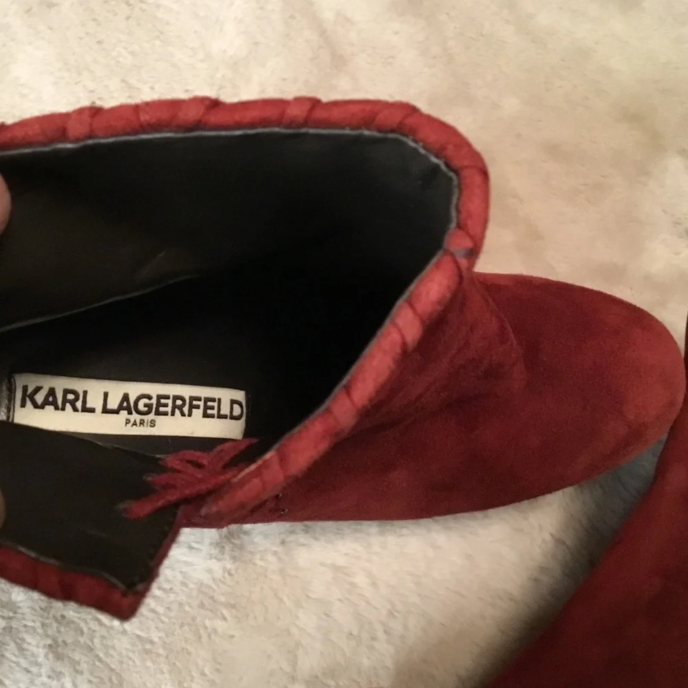 Karl Lagerfeld Sylvia Burgundy Red Chunky Heel Suede Ankle Boots Tassels - 6